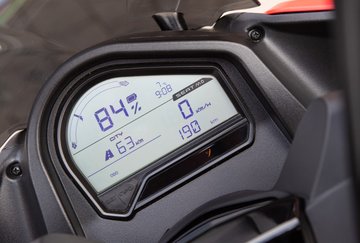 ALLE INFOS: Digitalcockpit des Seat MÓ eScooter 125.