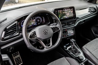 ZART ÜBERARBEITET: VW T-Roc mit „Slider”-Cockpit.