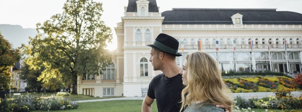 ParkKongressTheaterhaus - © Oberösterreich Tourismus/Bad Ischl/Tom Son Sightseeing im Park des Theater u. Kongresshauses Bad Ischl im Salzkammergut.