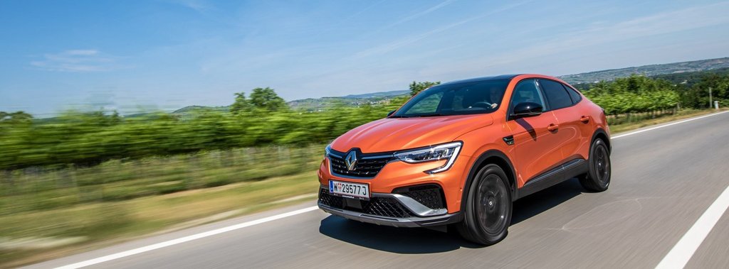STILVOLLER: Der Renault Arkana basiert auf dem Captur, ist aber deutlich größer.